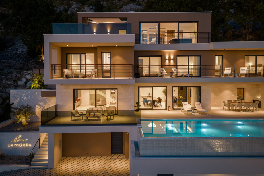 Night lighting provides a soothing and peaceful background while enjoying the views of the town of Omiš underneath