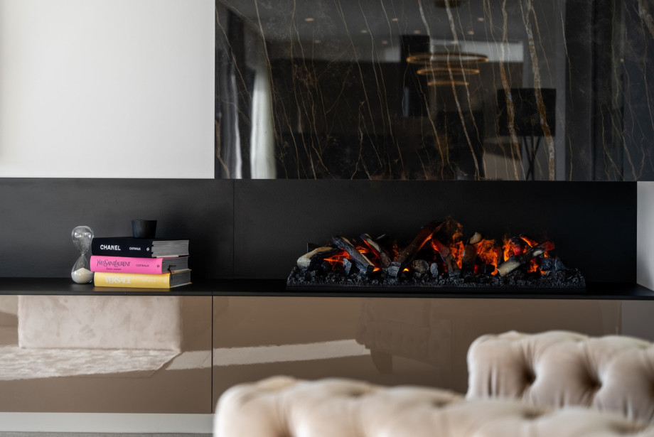 This incredible high-end property, which has just been carefully designed is the perfect holiday home for you.