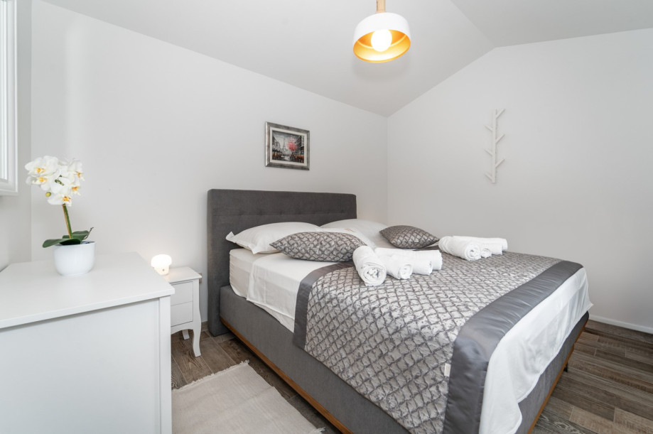 Bedroom No.4 with double bed