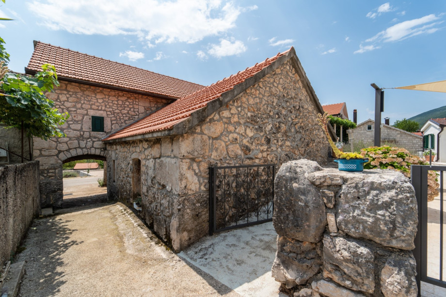 Villa Aurora offers a perfect getaway in the heart of Dalmatia