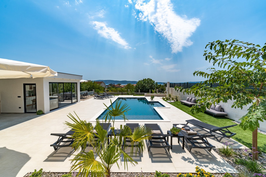 NEW! Villa Marisa with 51sqm heated, private pool, 5 bedrooms,