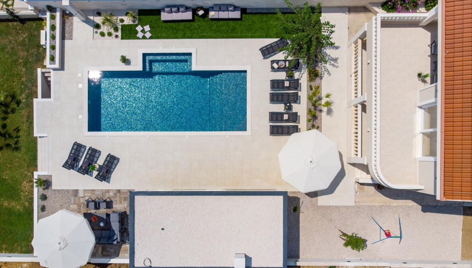 Villa Marisa with 51sqm pool, 5 bedrooms, gym