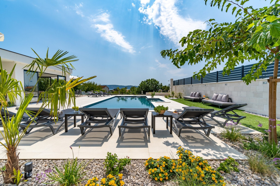 NEW! Villa Marisa with 51sqm heated, private pool, 5 bedrooms, 4 bathrooms,