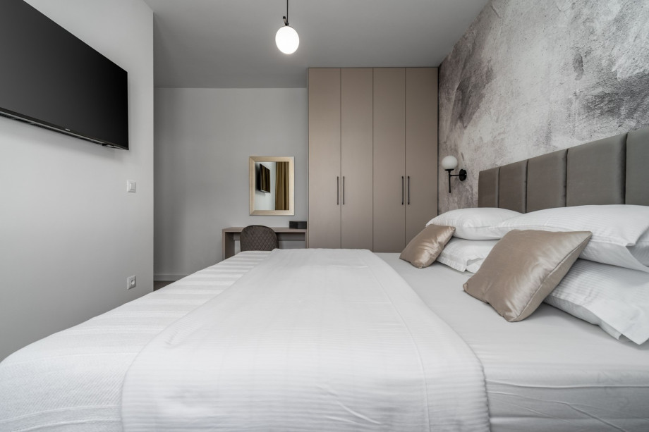 Bedroom No1(15sqm) with a king size bed 180cm x 200cm, A/C, TV, en-suite bathroom