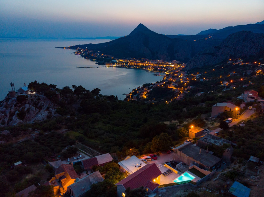Villa is offering breathtaking views over the small Church of St. Stephen, the Omiš city, Adriatic sea, the coast, the islands and the Omiška dinara hills