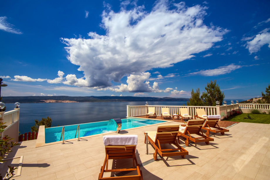Villa Mirna with infinity pool and open sea view