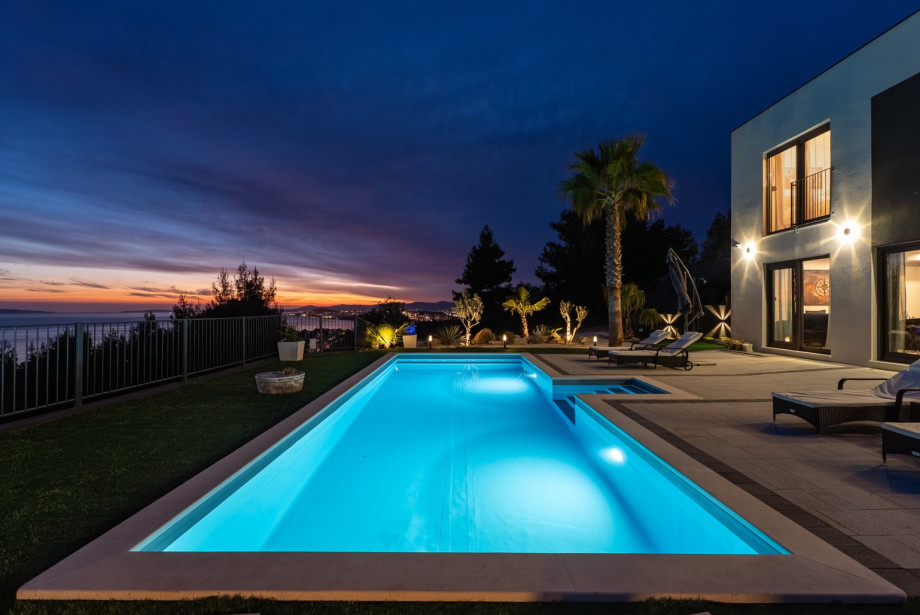 Carefully placed lighting completes the perfect experience of Dalmatian summer evenings