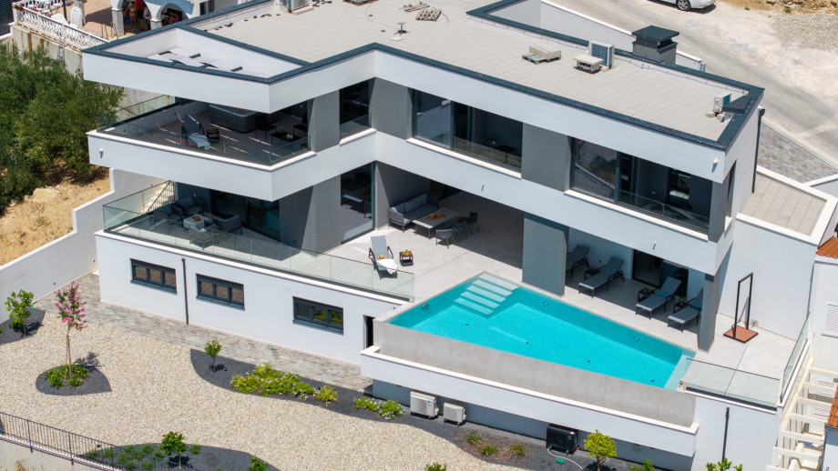 The villa is fully air-conditioned and equipped with complimentary WiFi, ensuring your utmost comfort during your stay