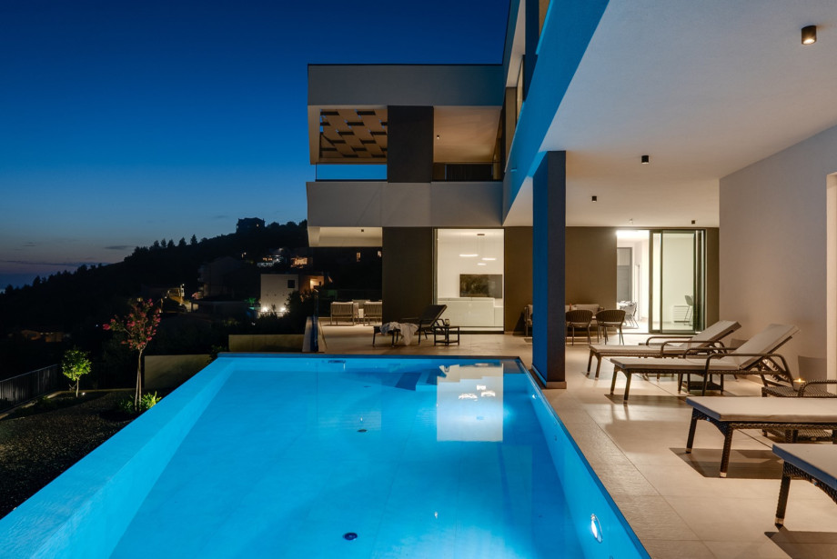 Carefully placed lighting completes the perfect experience of Dalmatian summer evenings