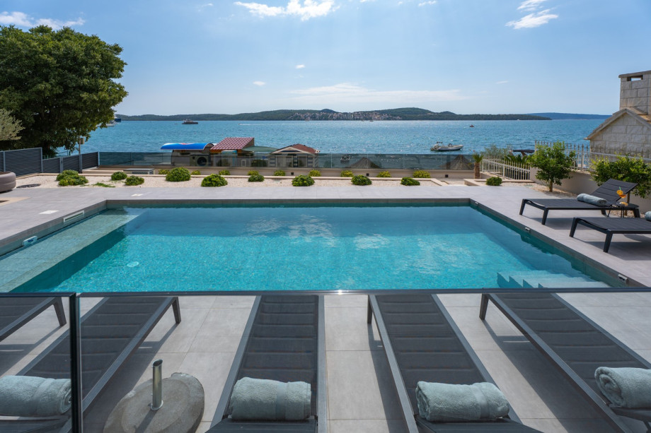 The inviting 9.2m x 4.2m heated pool is perfect for a refreshing