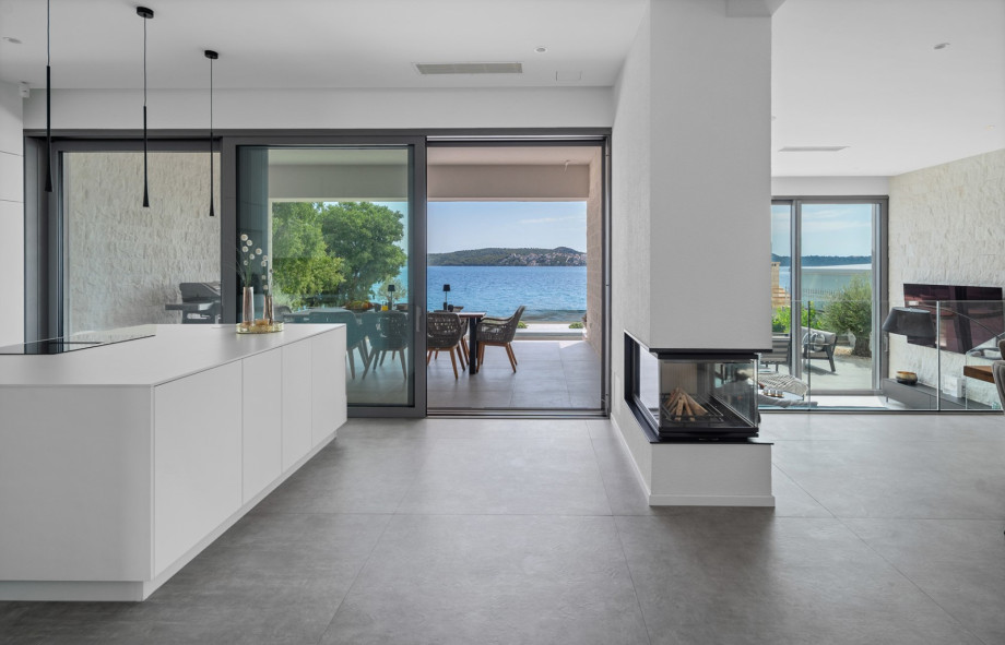Kitchen, hearth, living room, and horizon. Pure coastal magic