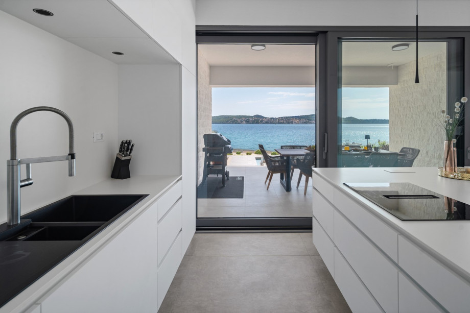 The fully equipped kitchen includes everything you need for a perfect vacation