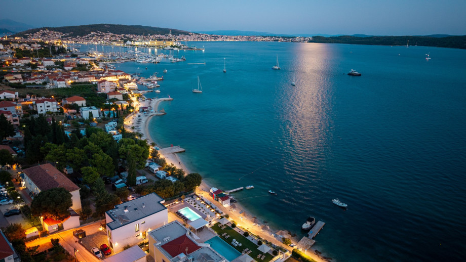 A prime location near Trogir and Split, for a perfect Croatia getaway!