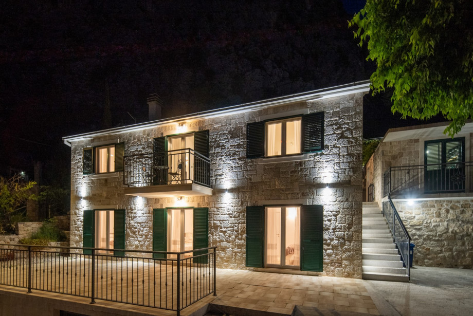 Beautiful stone Villa. 
Your home away from home