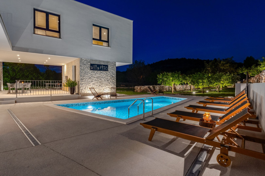 Modern, comfortable property for 6+2 people in Ugljane, unspoiled environment