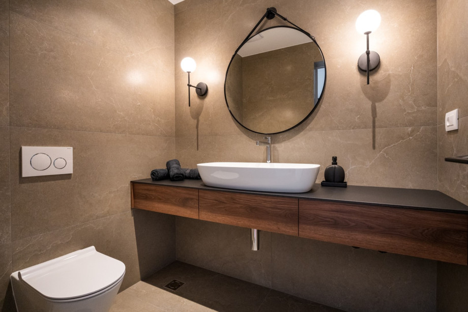 Eine separate Toilette.
