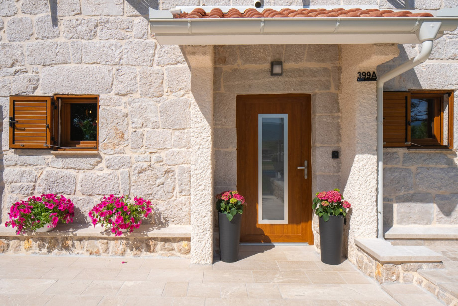 Welcome to a carefully decorated villa with a lot of effort and love for an unforgettable vacation for its guests.