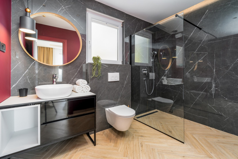 En-suite bathroom with a shower.