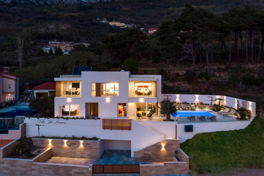 This would be your perfect home away from home for a well-deserved stress-free vacation.