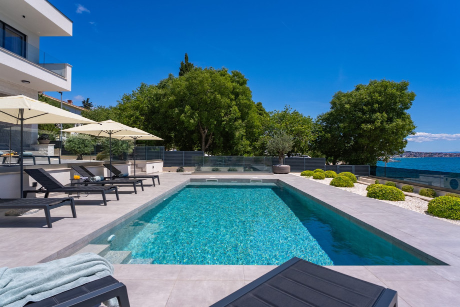 The inviting 9.2m x 4.2m heated pool is perfect for a refreshing