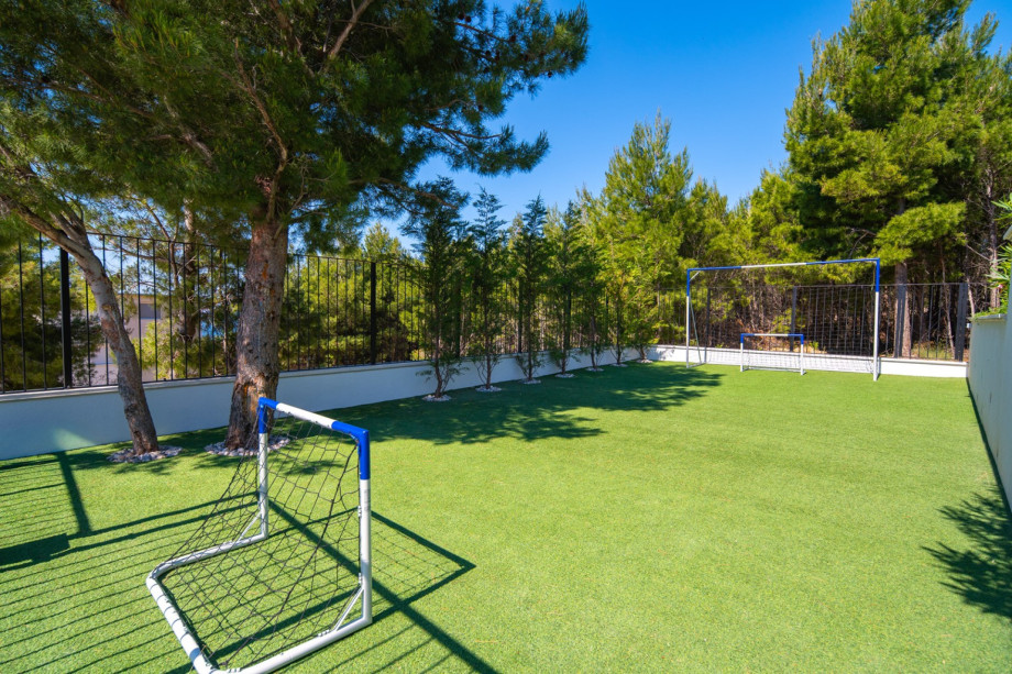 For the youngest members, there is a mini-football field for play and entertainment.