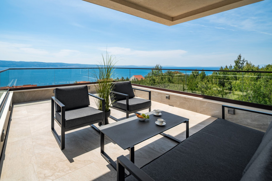 The perfect balcony for relaxing evening gatherings with a sea view