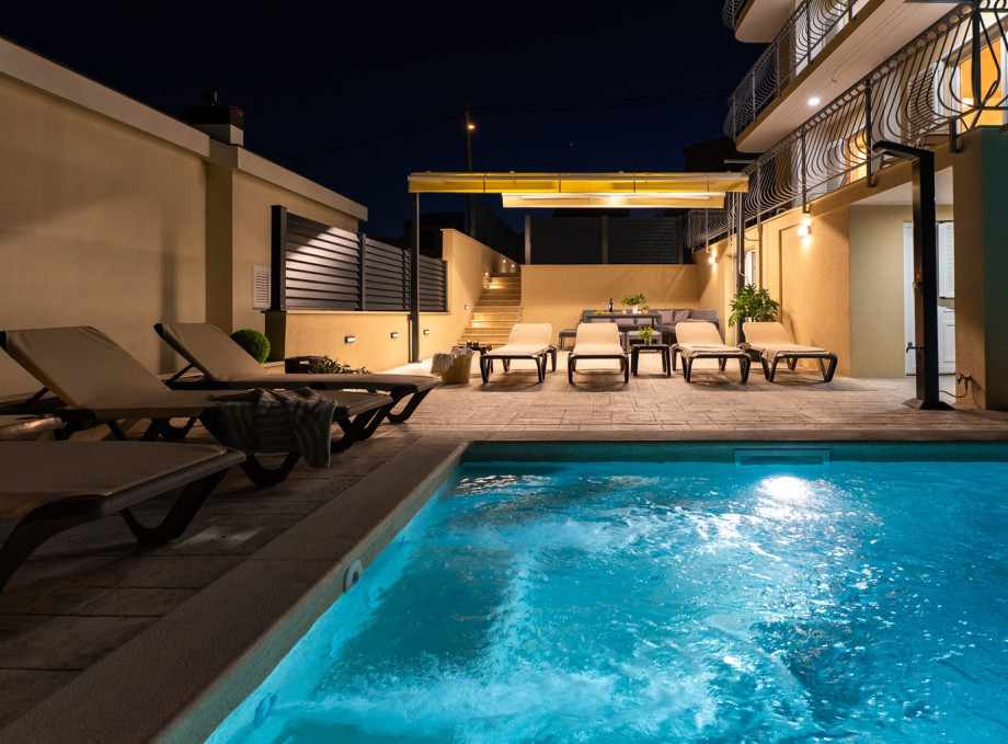 Come to Villa Diamond and spoil yourself during a well-deserved vacation at this amazing location