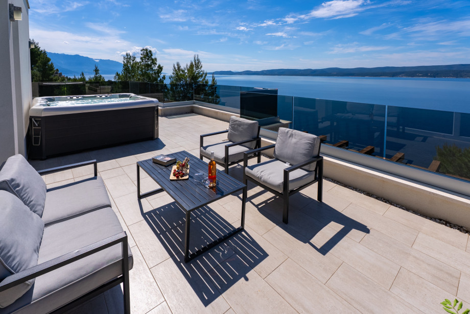 The rooftop jacuzzi gives you a unique opportunity to enjoy views of the Adriatic Sea