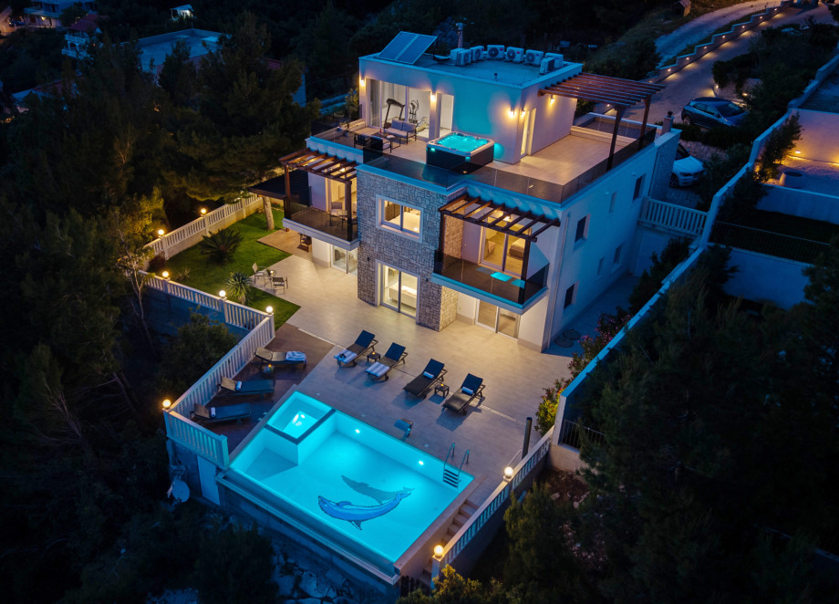 It is located in the quiet part of the village of Lokva Rogoznica