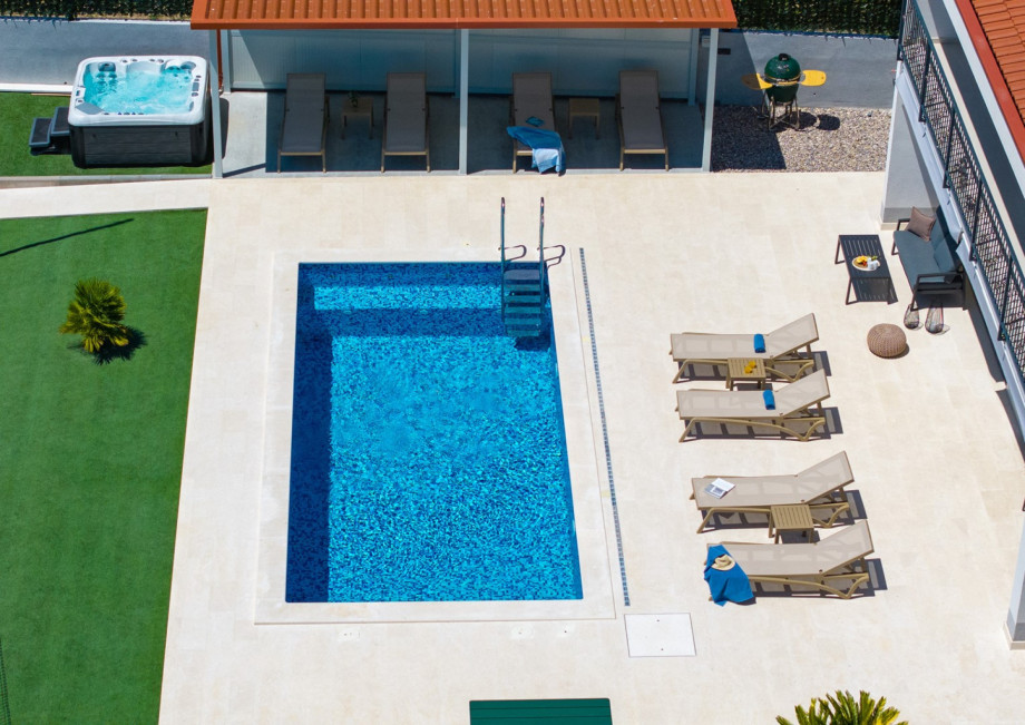 Come to Seaview villa Mare and spoil yourself during a well-deserved vacation at this amazing location