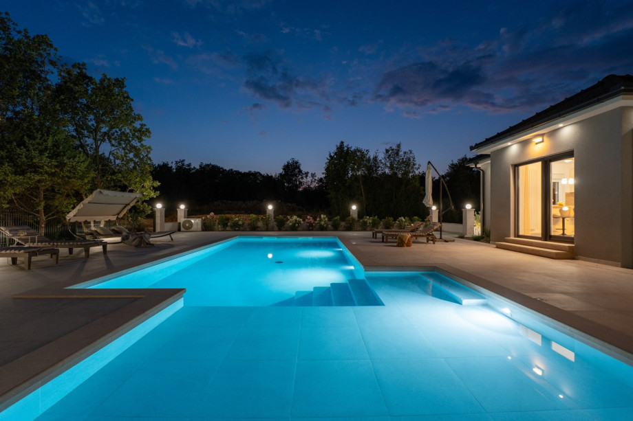 Egal, ob Sie Ihre Tage am Pool verbringen, die Adriaküste erkunden oder einfach einen ruhigen Abend unter den Sternen genießen 
