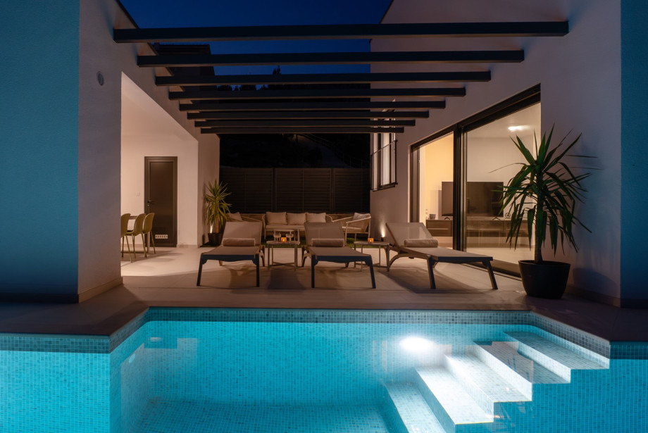 The private 7m x 3m heated pool features a skin-friendly electrolysis filtering system.