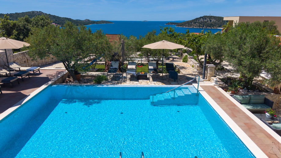 Seaview Villa Ana