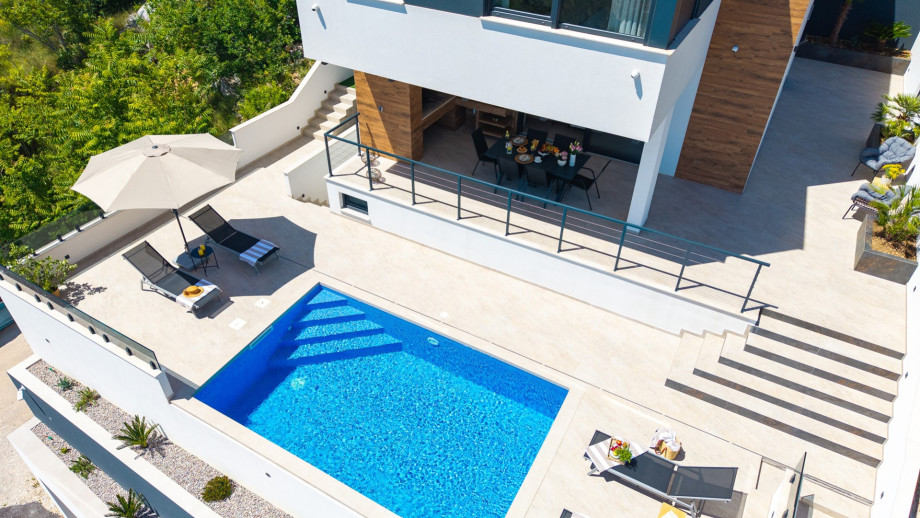 Seaview Villa EBS is a newly built modern and charming property that offers stunning views of the sea