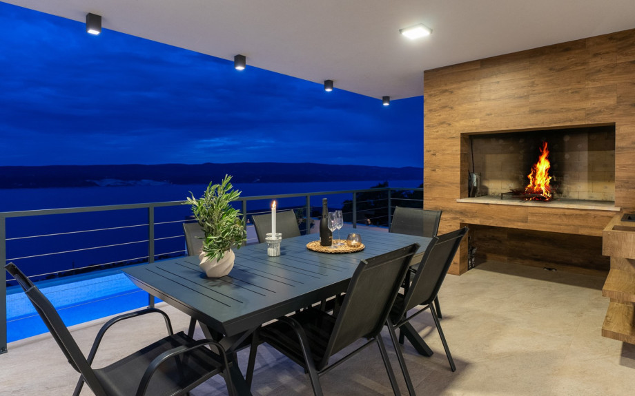 Barbecue facilities making it the perfect spot for enjoying family meals or sipping morning coffee while taking in spectacular views