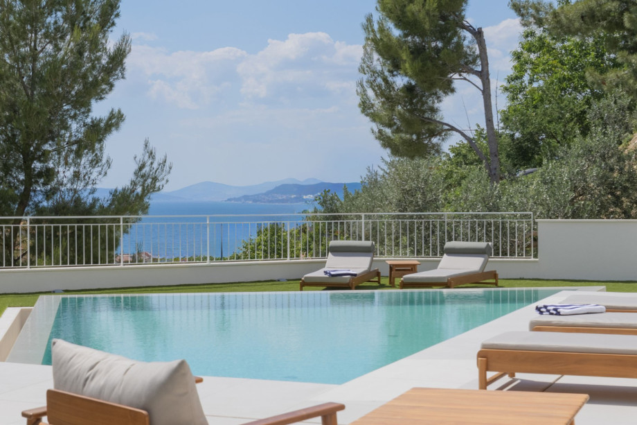 Meerblick Villa C – Exklusive Villa mit 4 Schlafzimmern, jeweils mit eigenem Bad, in Podstrana  