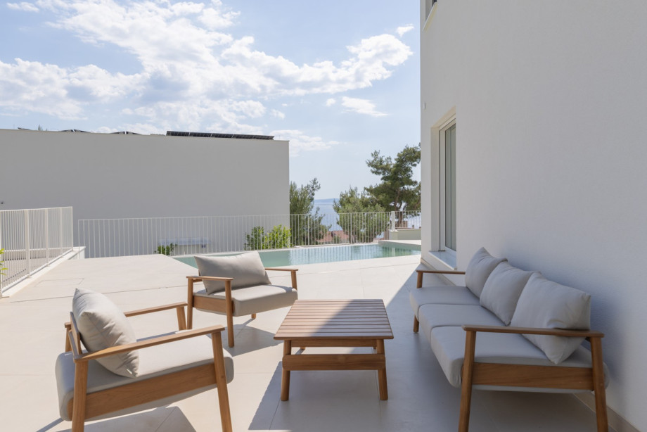 The shaded space is ideal for relaxed meals and quiet moments outdoors