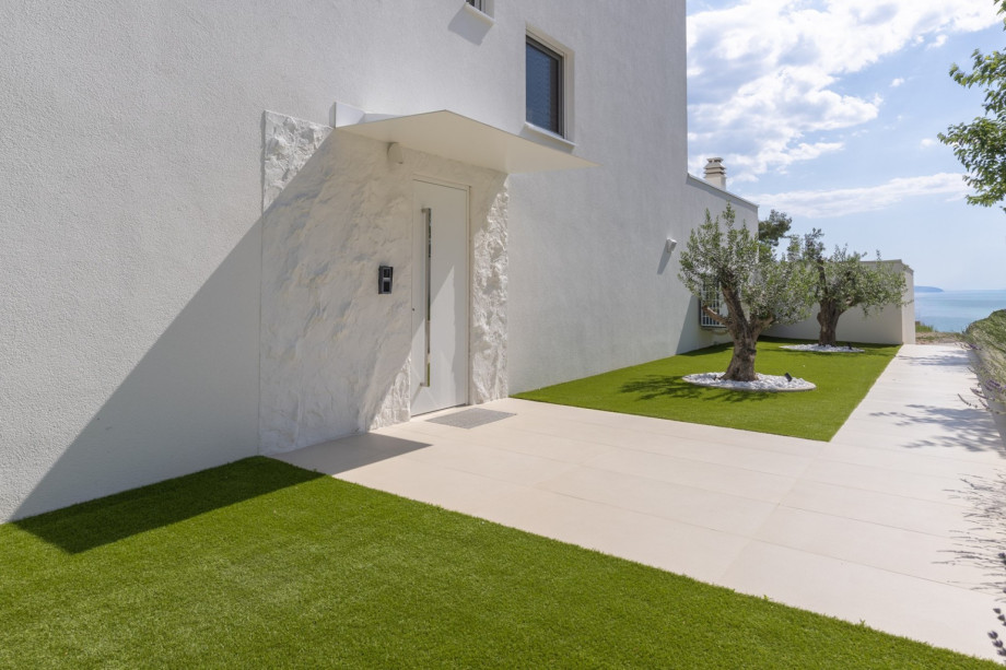 The peaceful location offers privacy, nature, and easy access to the coast