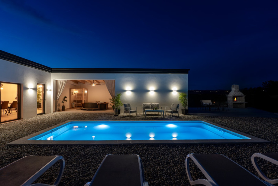 Carefully placed lighting completes the perfect experience of Dalmatian summer evenings