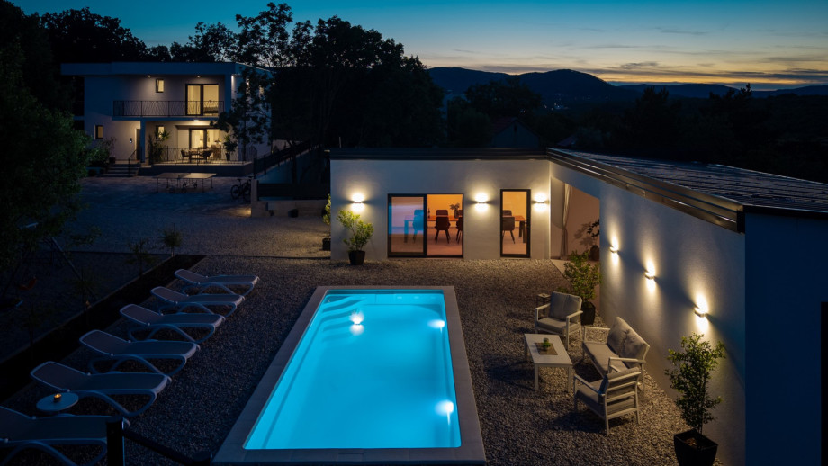 Relax and enjoy a glass of wine on hot summer evenings