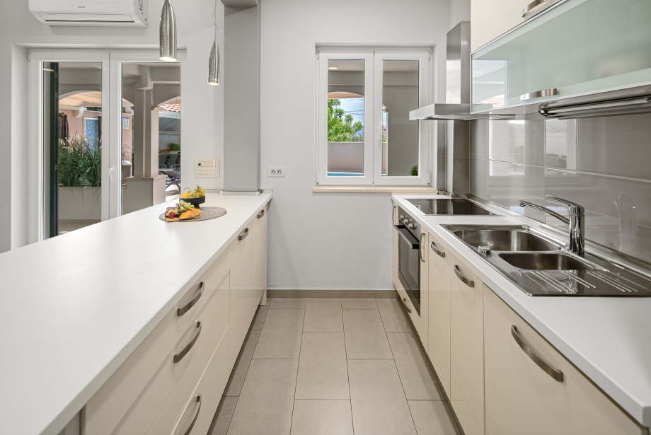 Fully equipped kitchen with all that you may need for a perfect stay