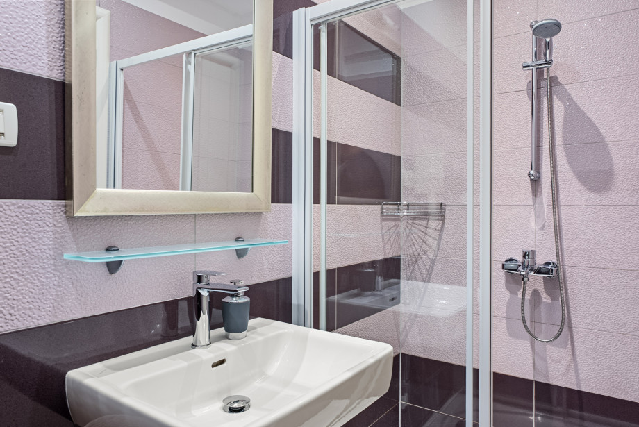 En-suite bathroom for bedroom no.2