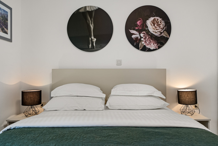 First floor that offers: Bedroom NO3 with double bed 160 x 200, sofa bed 80 x 200, TV, A/C, en-suite bathroom with shower