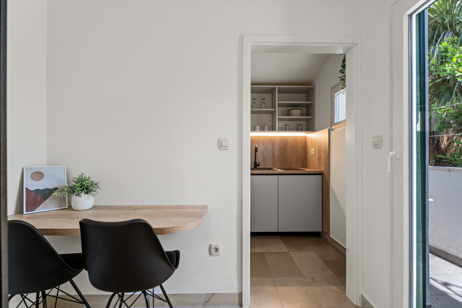Small kitchen in the bedrrom No.3