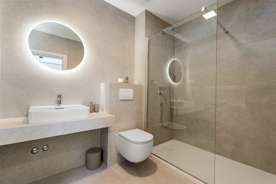 Top-floor bedroom features a 10.8 sqm space with an en-suite bathroom.