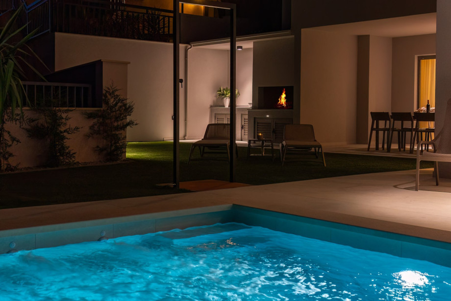 Pool is equipped with a built-in hydromassage system for complete relaxation.