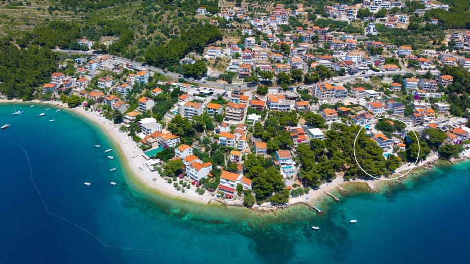 Beachfront Villa Nino is located in the quiet Stanići neighborhood, where guests can enjoy sea views and sunsets.