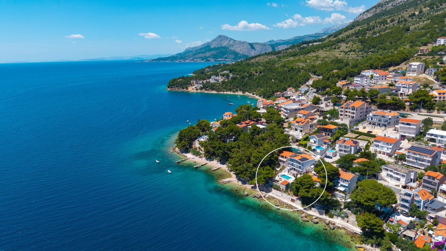 Situated just 15 meters from the nearest shore and 50 meters from Stanići beach.