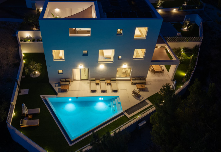 Carefully placed lighting completes the perfect experience of Dalmatian summer evenings