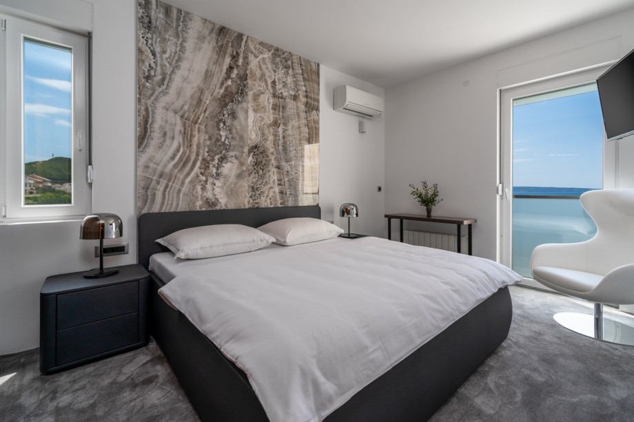 Bedroom No4 with king size bed 180cm x 200cm, a TV, air-conditioning